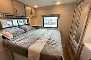 WiFi - LUXURIOUS - Sleeps 7 - Fits in State Parks (2)