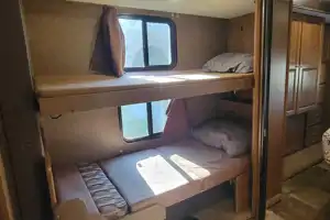 ***THE MOOSE*** '17 Coachmen SLEEPS 10!!!