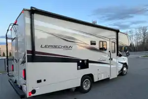 Martin Coachmen 2023 Leprechaun 220xg Classe C