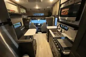 Martin Coachmen 2023 Leprechaun 220xg Classe C