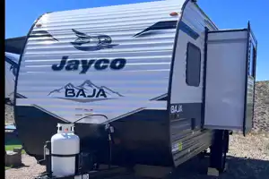 2024 - Easy to tow RV