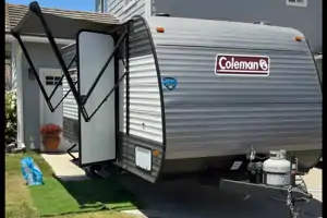 Elite trailers LLC