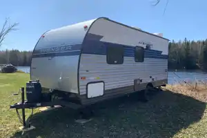 Prime Time Camper 2022 (Real Mattress)