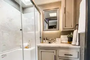 Luxury Camping - Jayco Eagle 330RSTS