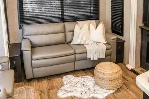 Luxury Camping - Jayco Eagle 330RSTS