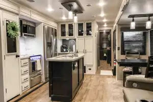 Luxury Camping - Jayco Eagle 330RSTS