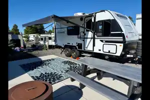 Roam & Rise RV Rentals | Winnebago Micro Minnie Travel Trailer