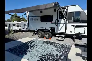 Roam & Rise RV Rentals | Winnebago Micro Minnie Travel Trailer
