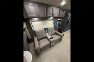 2022 Thor Motor Coach Challenger 37DS Class A