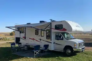 Little Missy's Forest River Sunseeker 2650S-CDW Class C