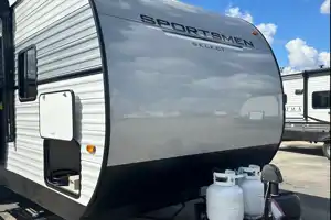 Top Deal Rentals's Sportsmen 260BHSE Travel Trailer
