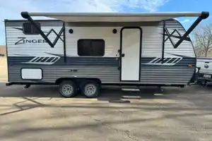 Great Camper with Queen Bed + Bunks for Making Summer Memories!