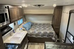 Great Camper with Queen Bed + Bunks for Making Summer Memories!