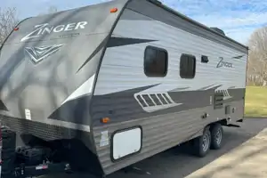 Great Camper with Queen Bed + Bunks for Making Summer Memories!