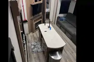 Mansion on wheels