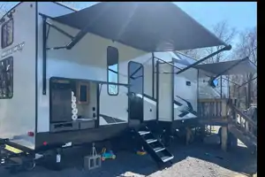 Mansion on wheels