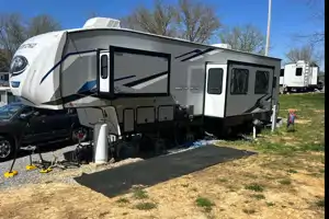 Mansion on wheels