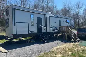 Mansion on wheels