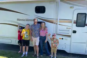 The "MINNIE WINNIE" (Class C Winnebago)
