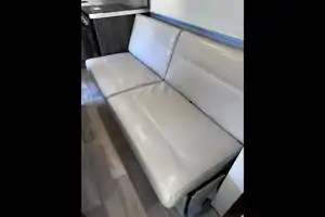 Family Adventurer Winnebago Minnie Winnie 31H Class C
