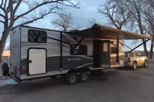 Private Queen, Sleeps 6+, Delivery!