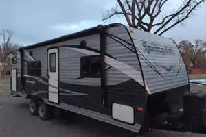 Private Queen, Sleeps 6+, Delivery!