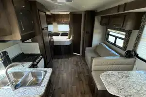 Jayco 28’ Redhawk 