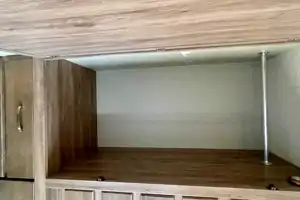 Entegra Coach Vision 31V- sleeps 8, private master bedroom