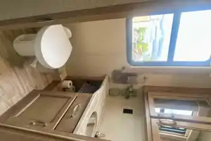 Entegra Coach Vision 31V- sleeps 8, private master bedroom
