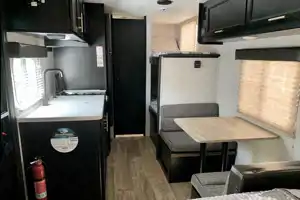 2021 Wolf Pup. Fully Furnished Bunkhouse. Family Friendly!