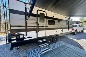 (Fall Special) (The Oasis) Design Transend Xplor Travel Trailer Pet Friendly