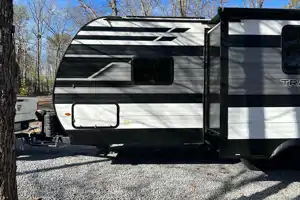 (Fall Special) (The Oasis) Design Transend Xplor Travel Trailer Pet Friendly