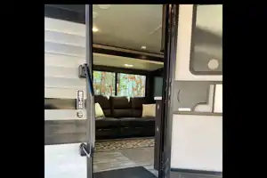 (Fall Special) (The Oasis) Design Transend Xplor Travel Trailer Pet Friendly