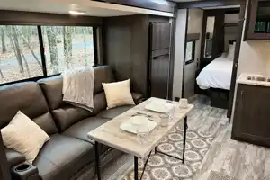 (Fall Special) (The Oasis) Design Transend Xplor Travel Trailer Pet Friendly