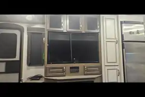 Larry's Keystone cougar Travel Trailer