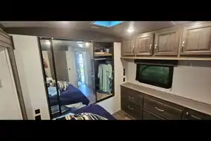 Larry's Keystone cougar Travel Trailer