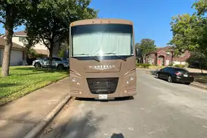 Leslie’s Happy Camper Winnebago Vista Class A
