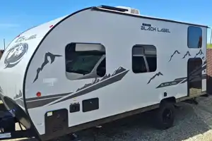 2023 Cherokee Wolf Pup 16BHSBL Black Label Edition