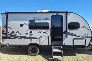 2023 Cherokee Wolf Pup 16BHSBL Black Label Edition
