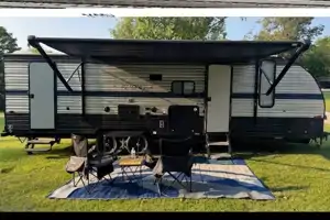 Great Bunkhouse Camper for Making Summer Memories!