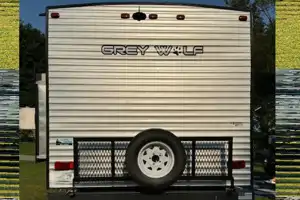 Great Bunkhouse Camper for Making Summer Memories!