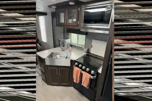 Great Bunkhouse Camper for Making Summer Memories!