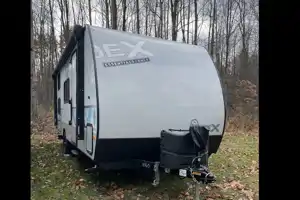 Matt & Sam’s Ibex 19BHEO Travel Trailer