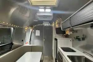 Magnolia 4 Airstream 22ft Bambi Sport **FULLY LOADED**
