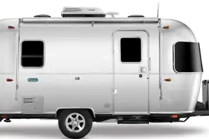 Magnolia 4 Airstream 22ft Bambi Sport **FULLY LOADED**