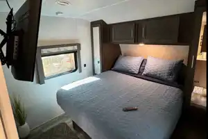 Your next getaway! Forest River Wildwood 30 footer with slideout!