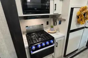 Brand NEW 2023 Jayco Jay Flight with Bunkroom