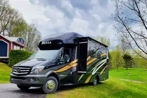 Sofia Thor Motor Coach Siesta Classe C