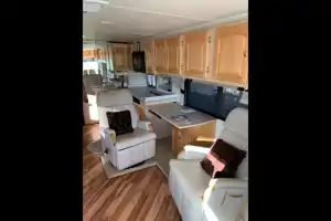 Couples Retreat! Spacious Custom Modern Interior 36' Tiffin Allegro Bay