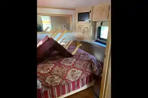 Couples Retreat! Spacious Custom Modern Interior 36' Tiffin Allegro Bay